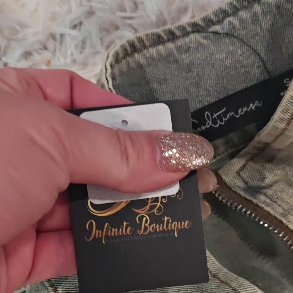 Green Utility Vest With Multiple Pockets - image 2